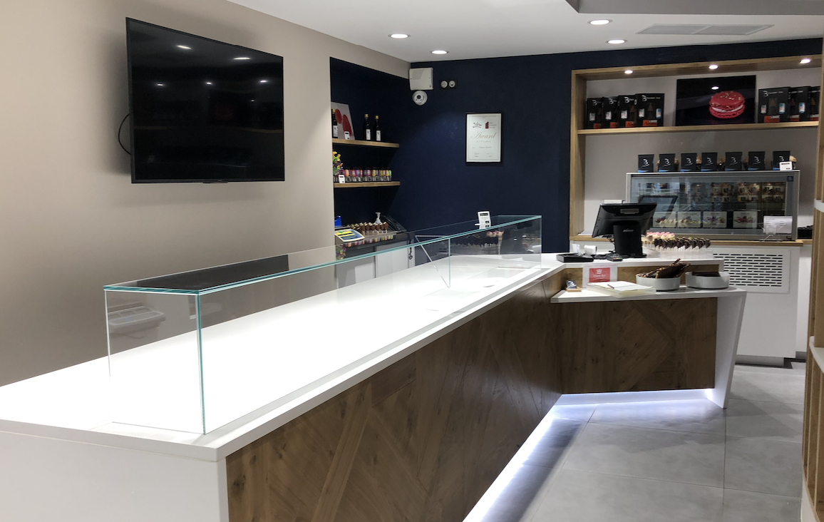 Présentoir en verre