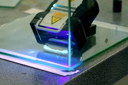 Collage UV du verre